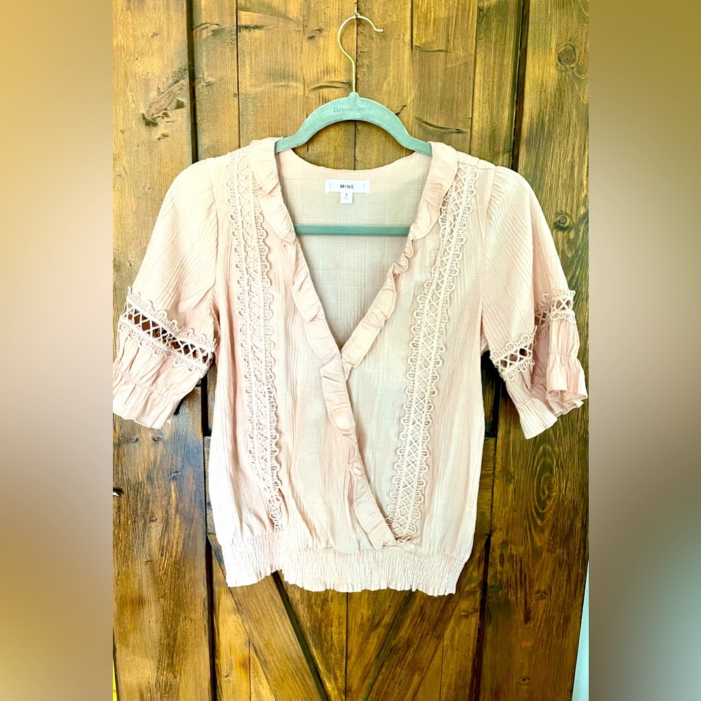 Romantic MINE Brand Puff Sleeve top. Soft peach, size S.